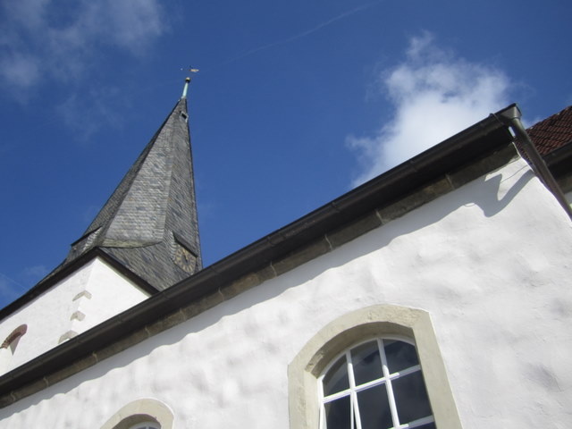 Nikolauskirche von schräg unten